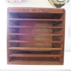 画像7: 小物を小分けで収納できるボビンケース