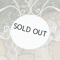 画像15: デザインが可愛い!!白いガーデンテーブル＆アーム付チェアーセット♪