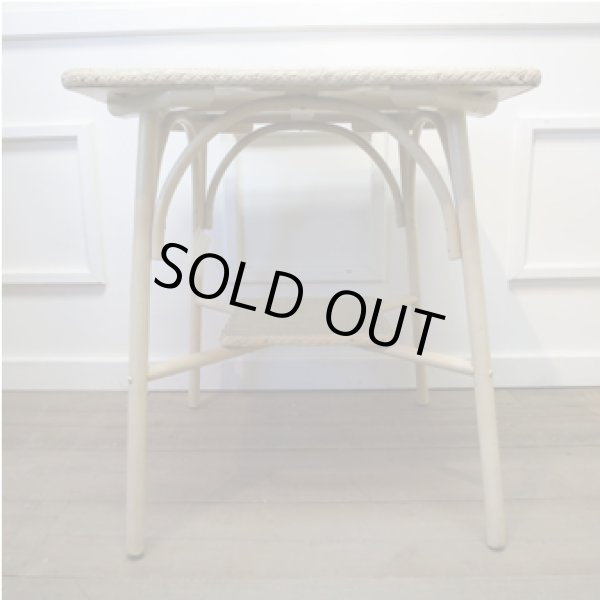 画像5: ロイドルーム テーブル