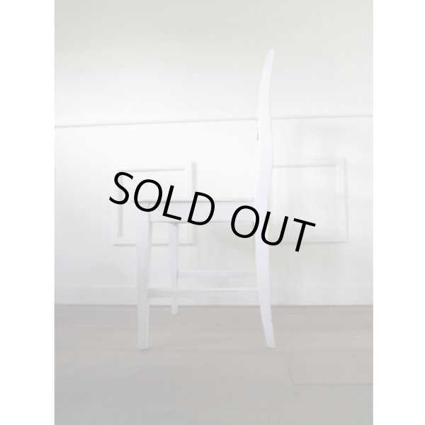 画像2: シンプルなデザインで使い道が広がるホワイトチェア