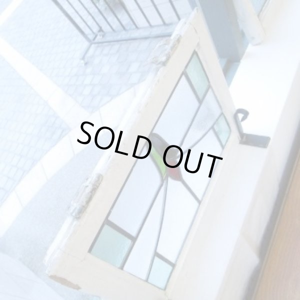 画像6: 赤い蕾と色合いの違う葉っぱが可愛らしい♪イギリスアンティークステンドグラス