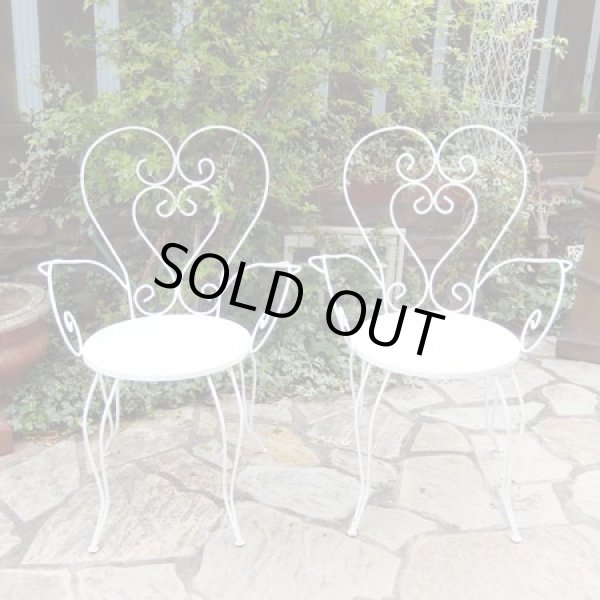 画像10: デザインが可愛い!!白いガーデンテーブル＆アーム付チェアーセット♪
