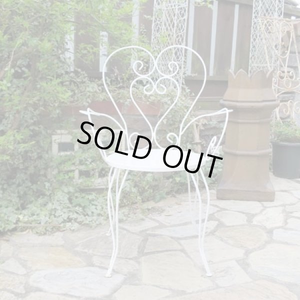 画像11: デザインが可愛い!!白いガーデンテーブル＆アーム付チェアーセット♪