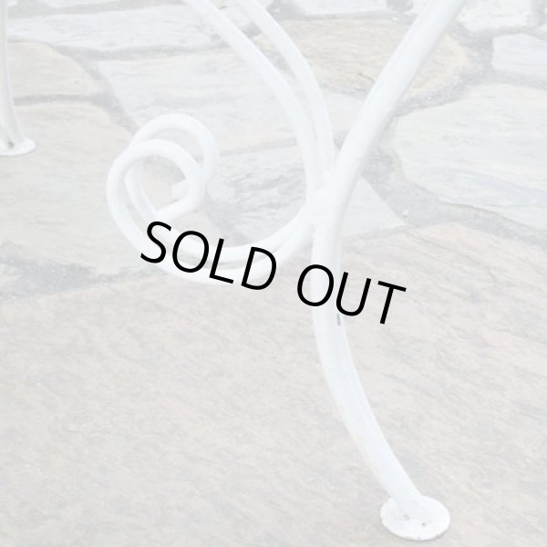 画像4: デザインが可愛い!!白いガーデンテーブル＆アーム付チェアーセット♪